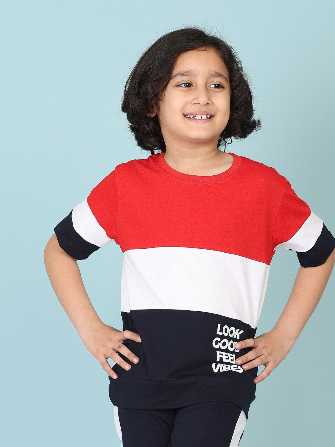 

BAESD Boys Colourblocked Pure Cotton T-shirt With Trousers, Red