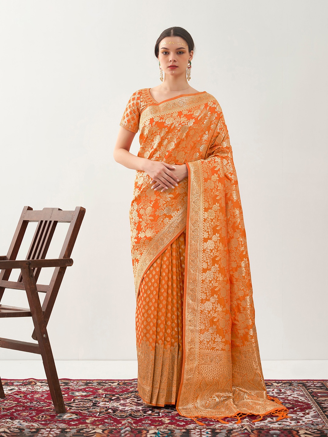 

Mitera Mustard & Gold-Toned Woven Design Zari Art Silk Saree