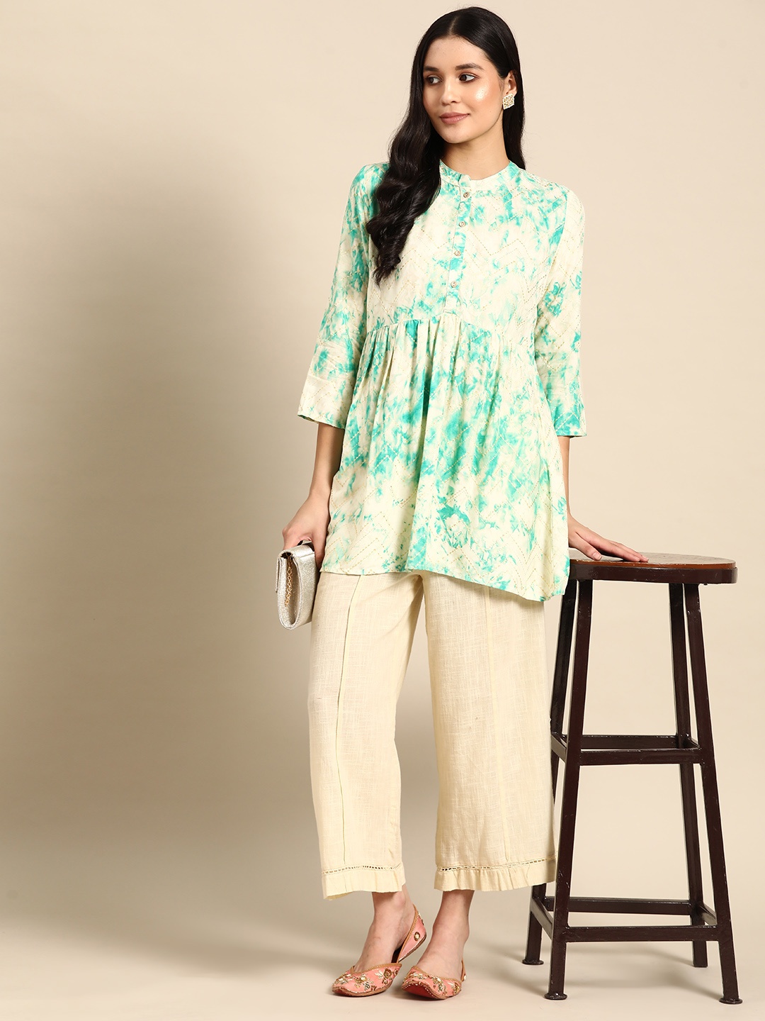 

Anouk Chevron Foil Printed Shibori Mandarin Collar Pleated Kurti, Sea green