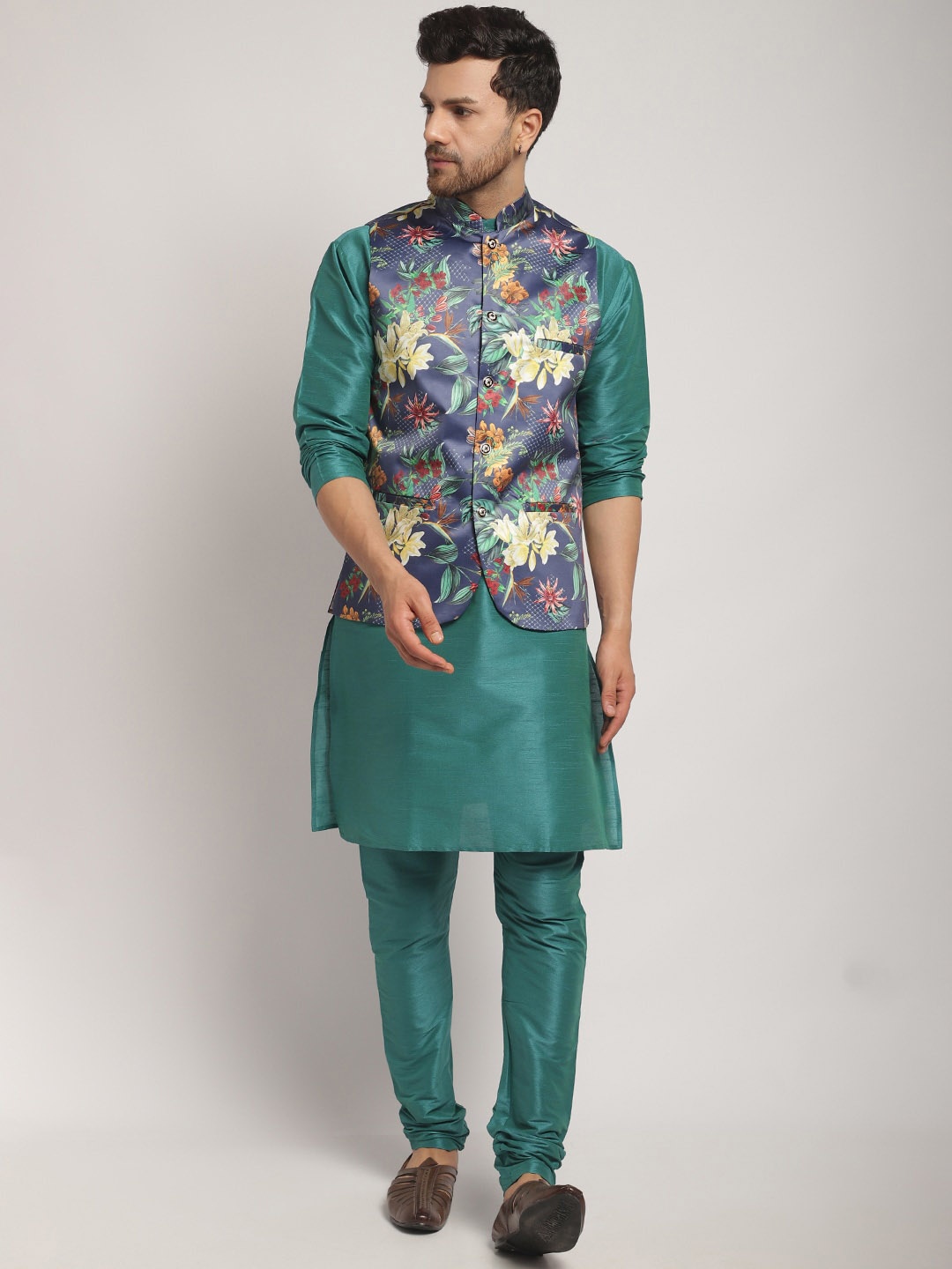 

Kaifoo Regular Kurta with Churidar & Nehru Jacket, Green