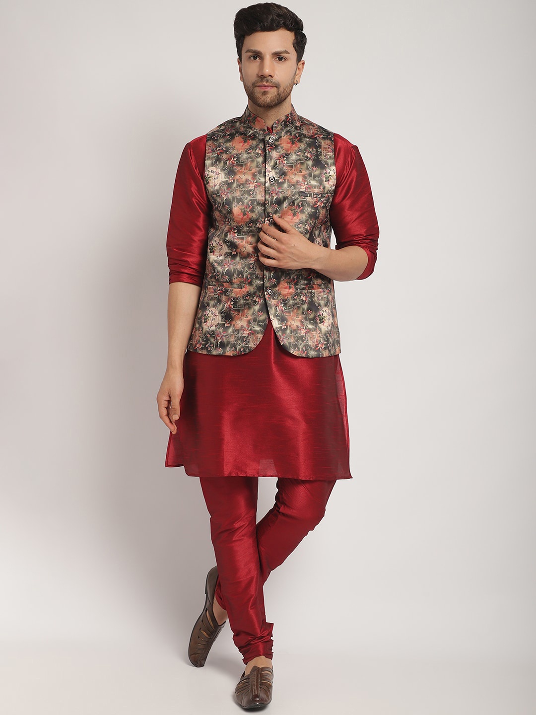 

Kaifoo Straight Kurta With Churidar Floral Printed Nehru Jacket, Maroon
