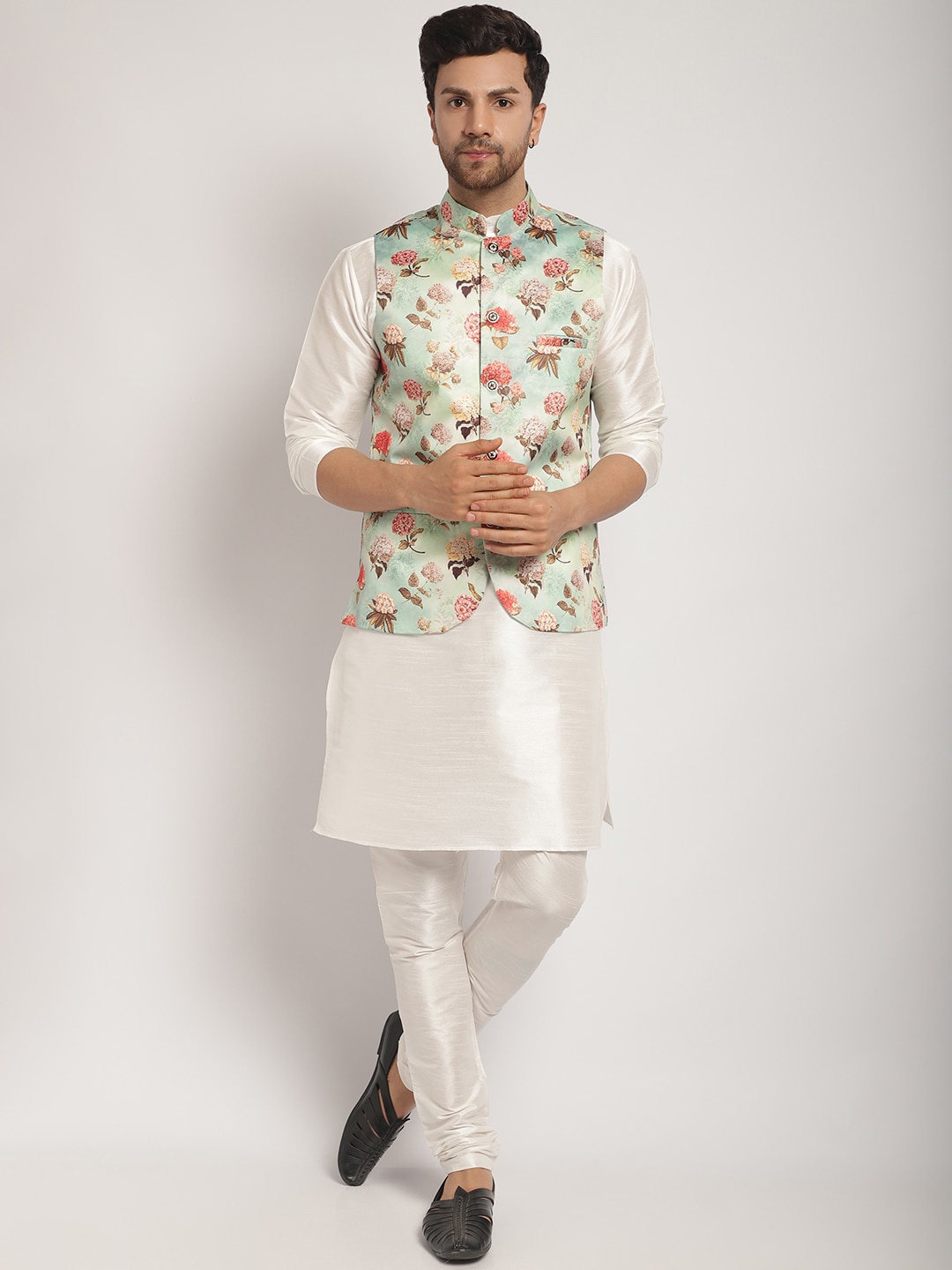 

Kaifoo Mandarin Collar Kurta with Churidar & Jacket, Off white