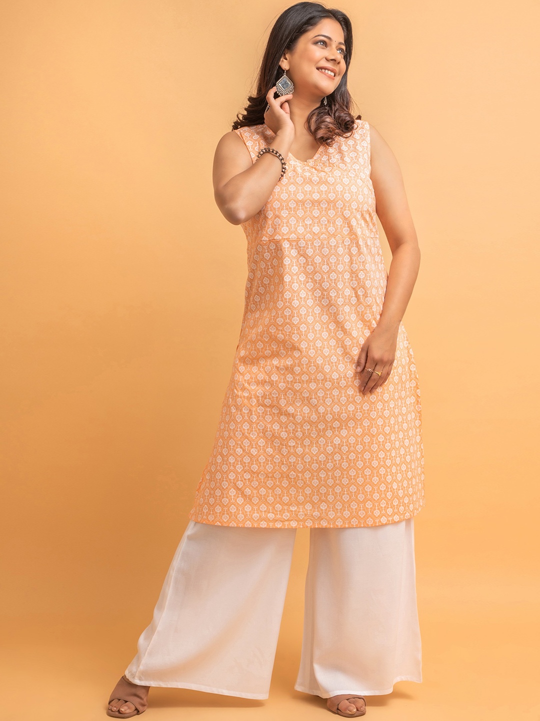 

SUTI Floral Printed Sleeveless Cotton Kurta, Peach