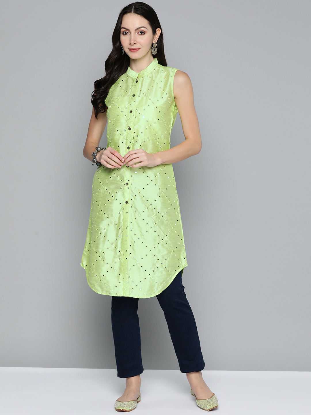 

Jompers Women Geometric Embroidered Mirror Work Kurta, Sea green
