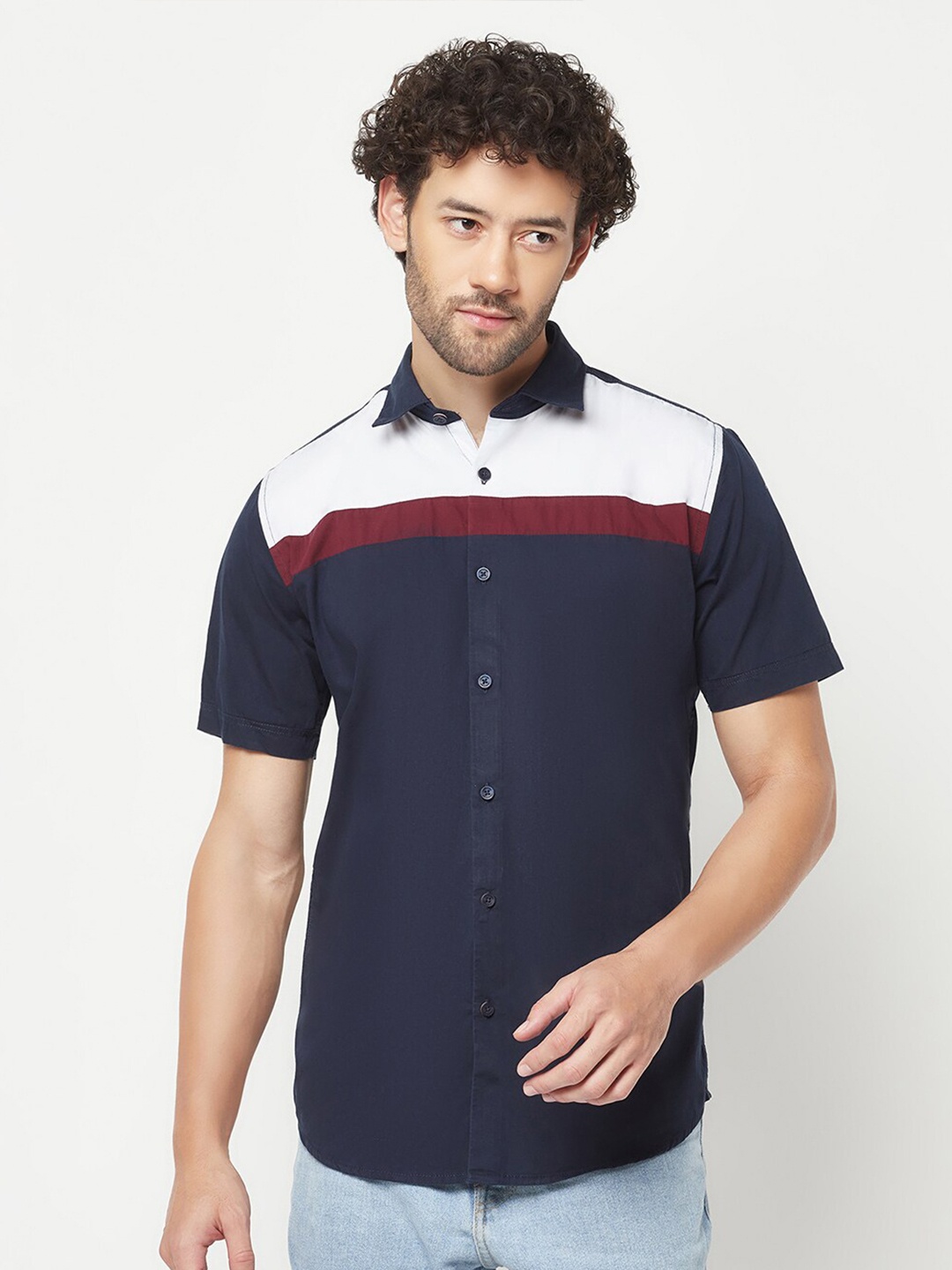 

Crimsoune Club Slim Fit Colourblocked Spread Collar Casual Shirt, Navy blue