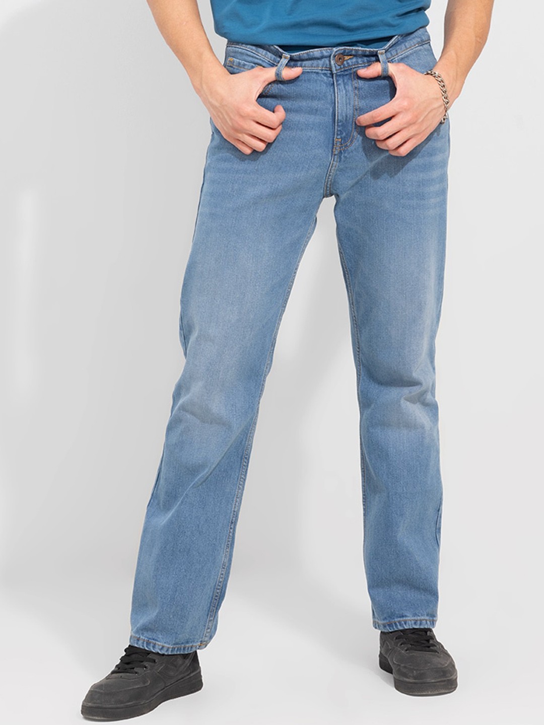 

Snitch Men Blue Bootcut Light Fade Stretchable Jeans