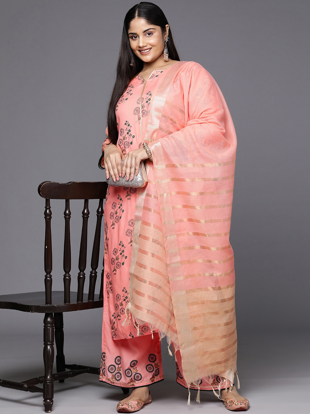 

Indo Era Plus Size Printed Regular Gotta Patti Kurta with Palazzos & Dupatta, Peach