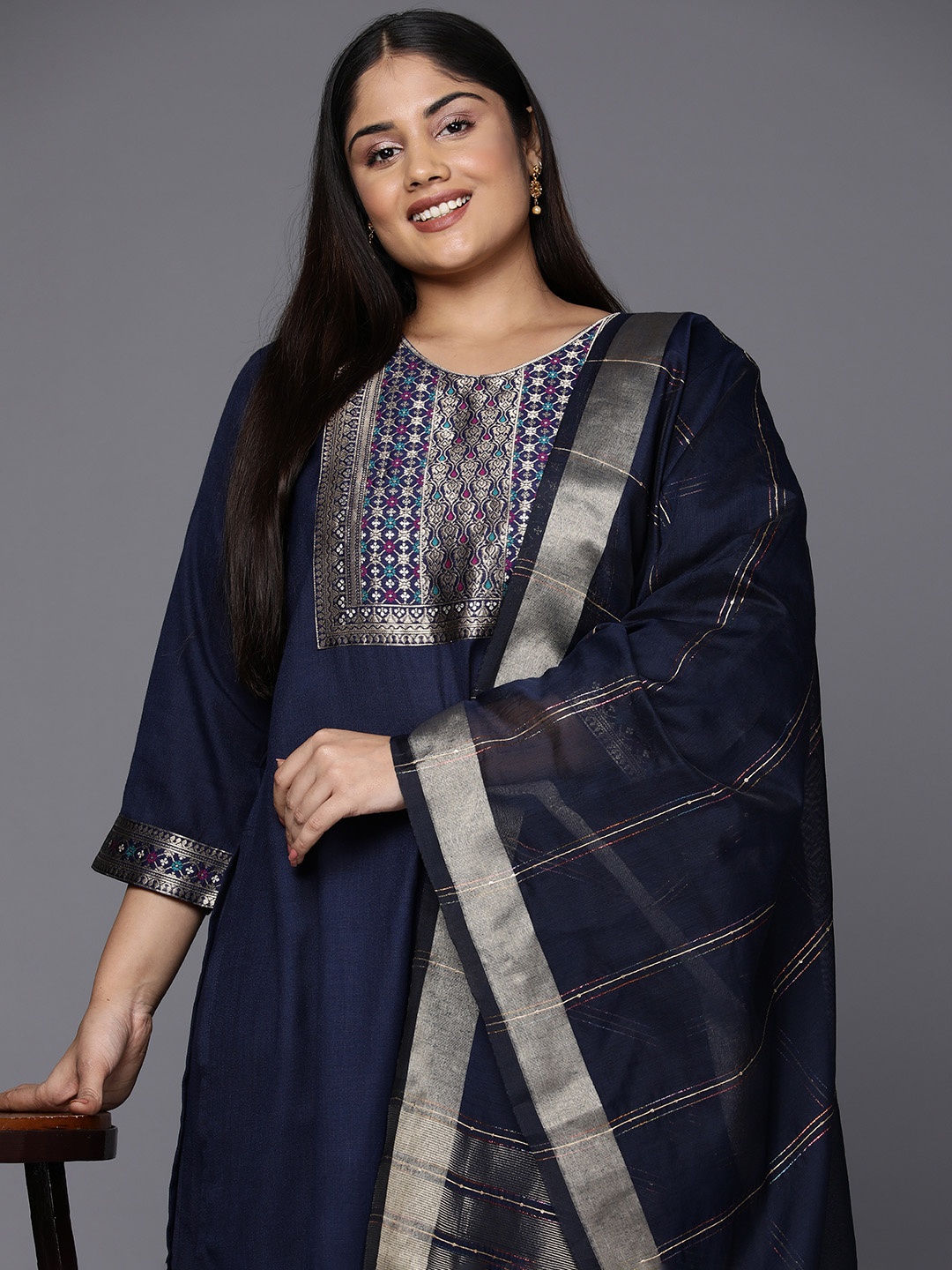 

Indo Era Plus Size Ethnic Motifs Yoke Design Regular Kurta with Palazzos & Dupatta, Navy blue