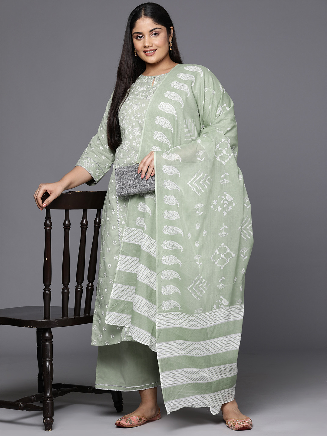 

Indo Era Plus Size Floral Printed Regular Gotta Patti Kurta with Palazzos & Dupatta, Green