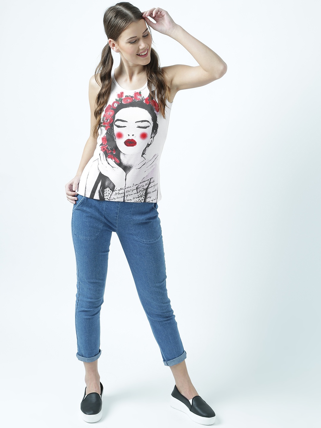 

Huetrap Women White Printed Tank Pure Cotton Top