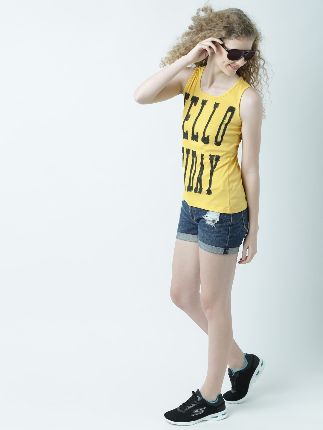 

Huetrap Women Yellow Printed Tank Pure Cotton Top