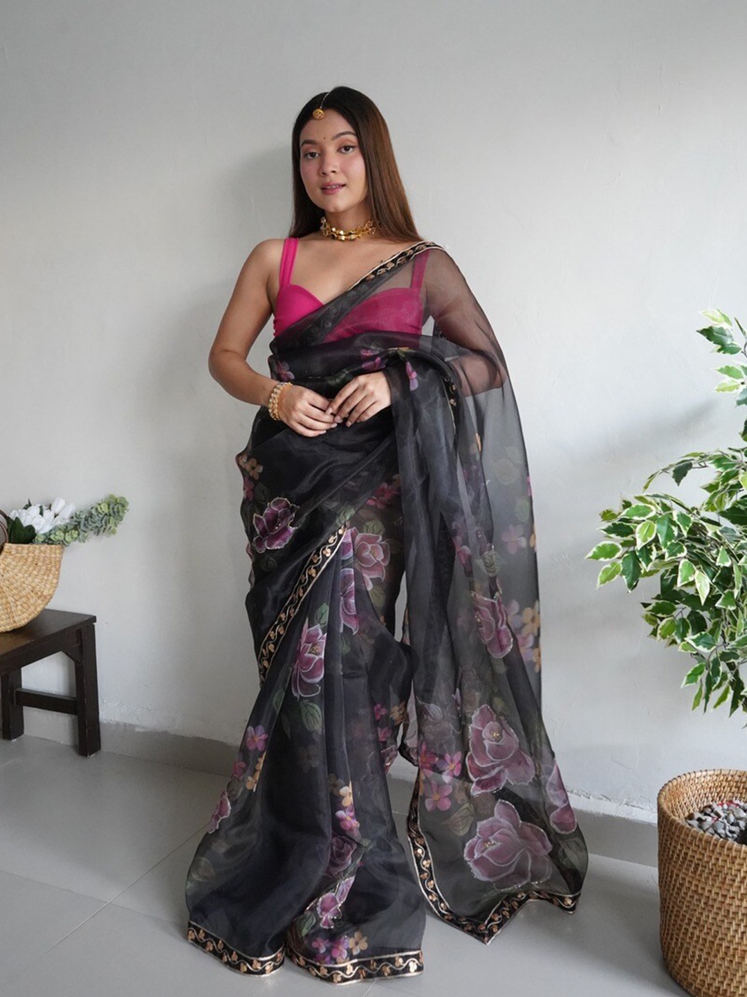 

Atulyam Tex World Floral Printed Beads and Stones Organza Saree, Black