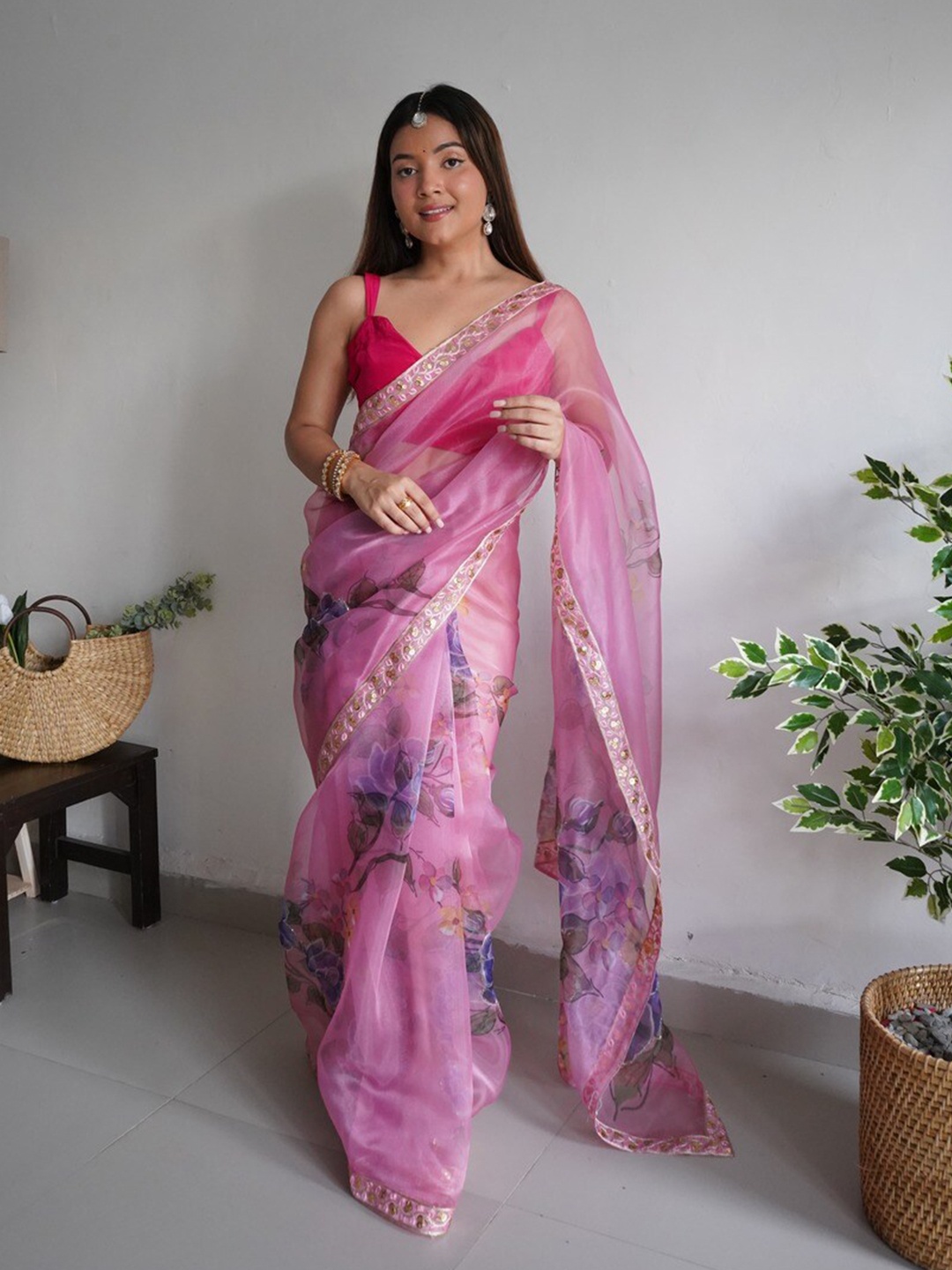 

Atulyam Tex World Floral Printed Beads and Stones Organza Saree, Burgundy
