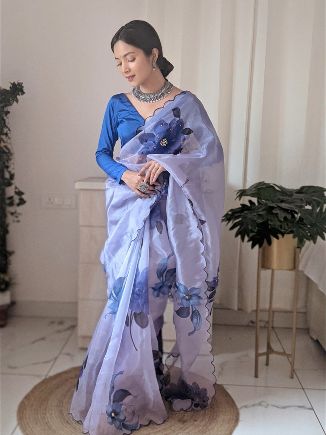 

Atulyam Tex World Floral Printed Organza Saree, Purple
