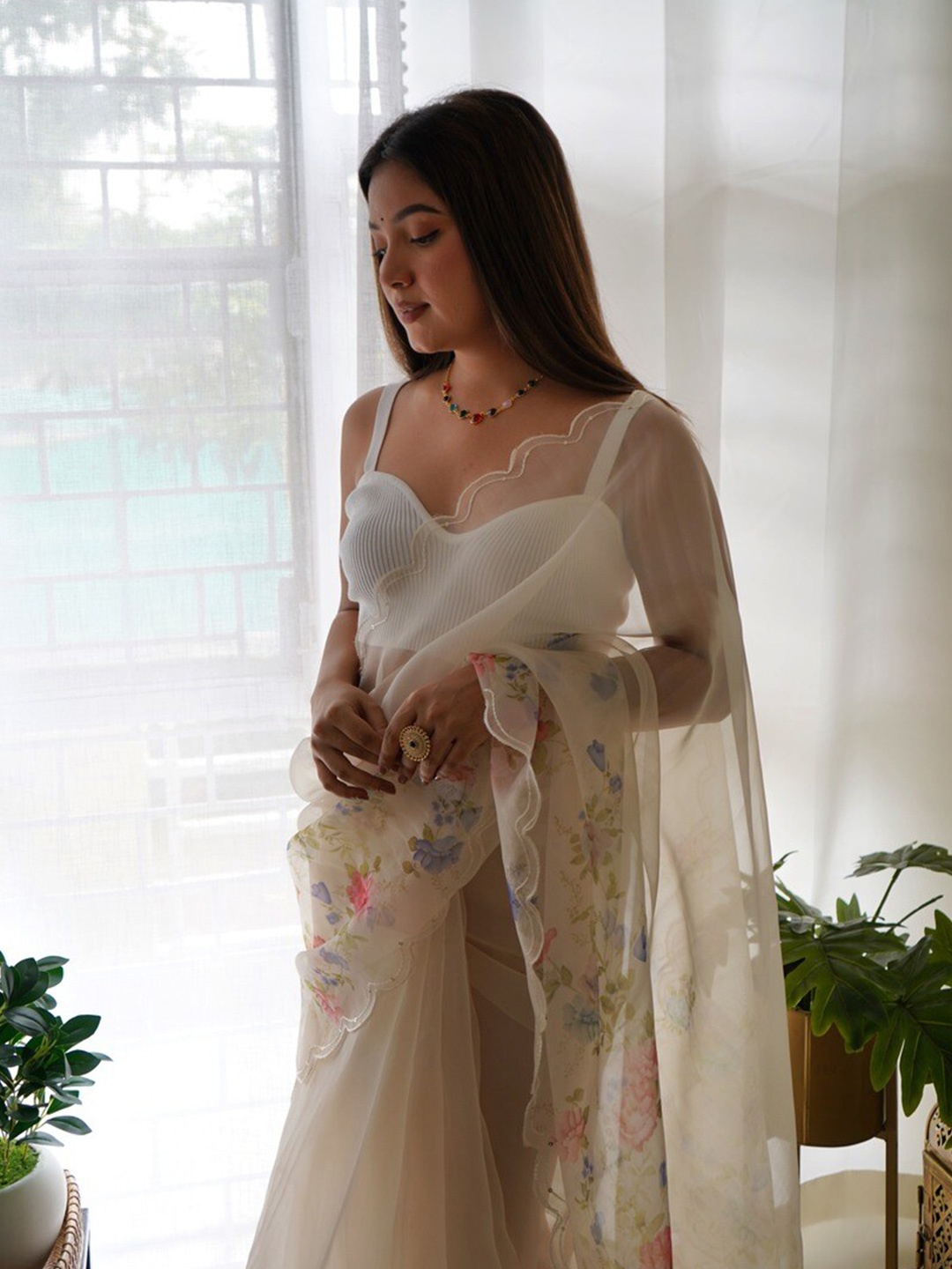 

Atulyam Tex World Floral Printed Organza Saree, Beige