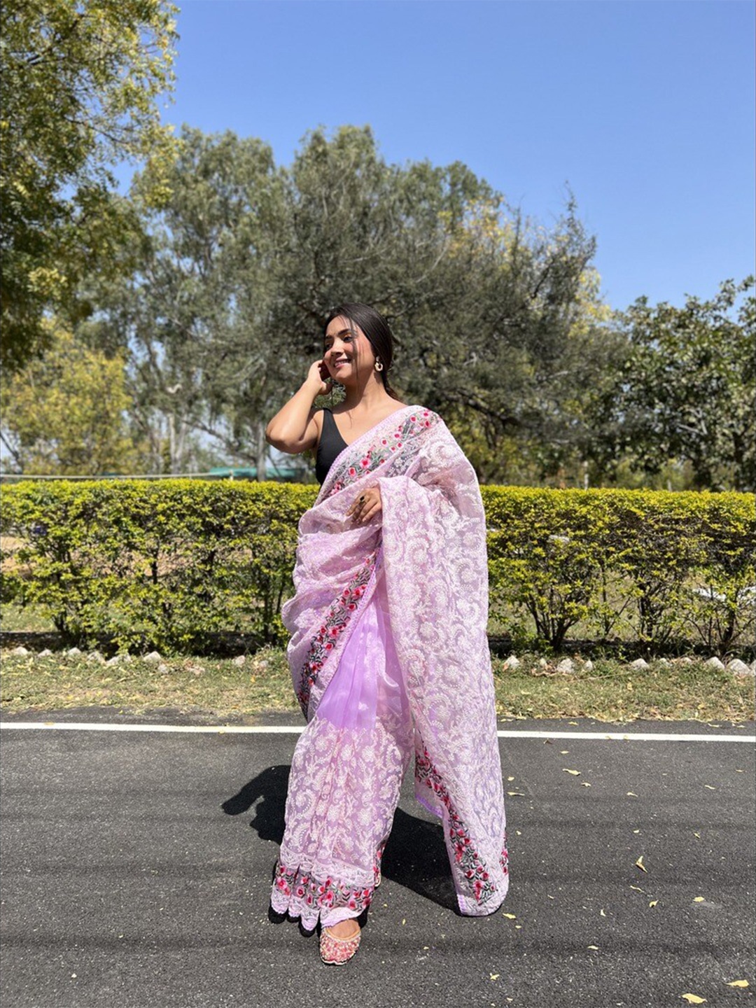 

Atulyam Tex World Floral Chikankari Embroidered Saree, Lavender