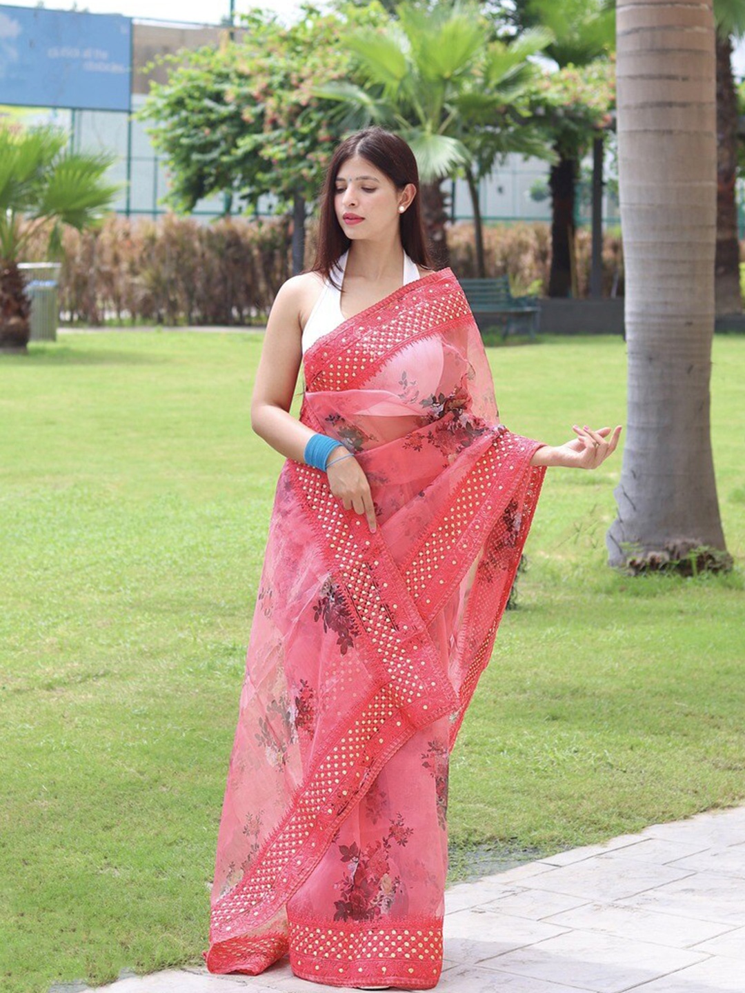 

Atulyam Tex World Floral Printed Embroidered Organza Saree, Red