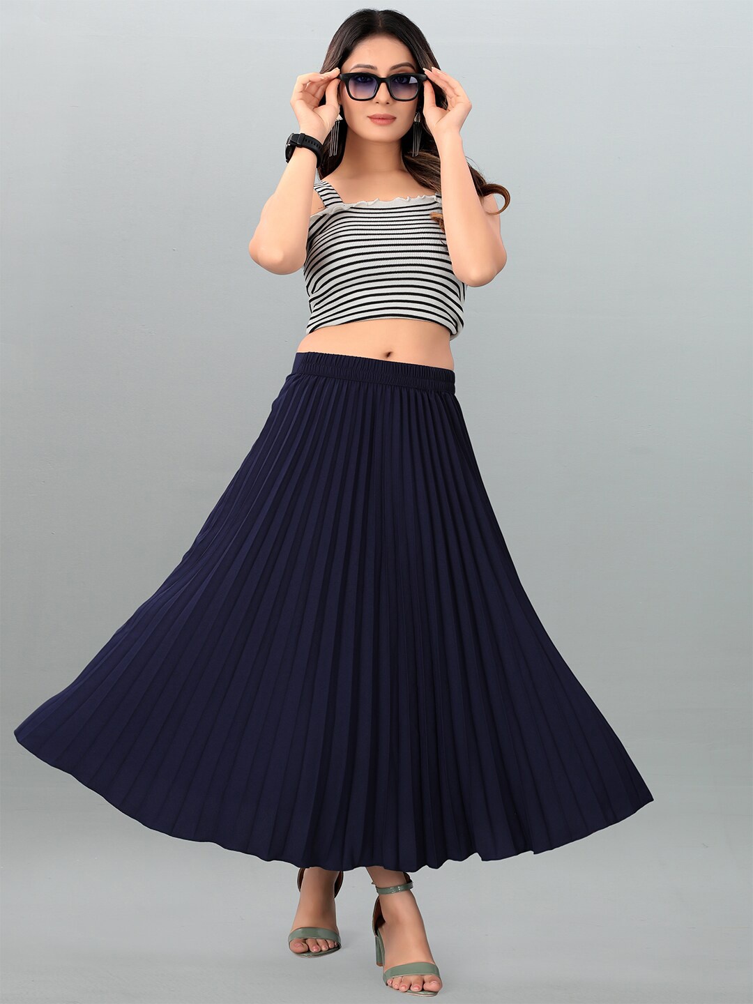 

DEKLOOK Pleated Flared Midi Skirts, Black