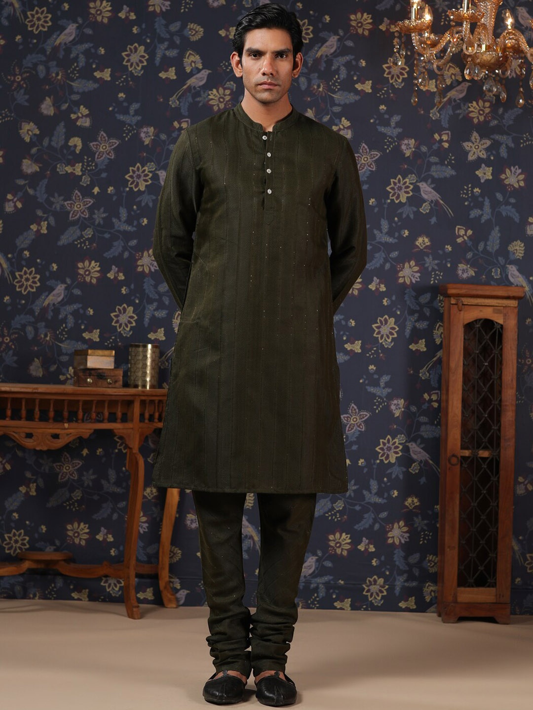 

House of Pataudi Printed Mandarin Collar Kurta With Churidar & Nehru Jacket, Green