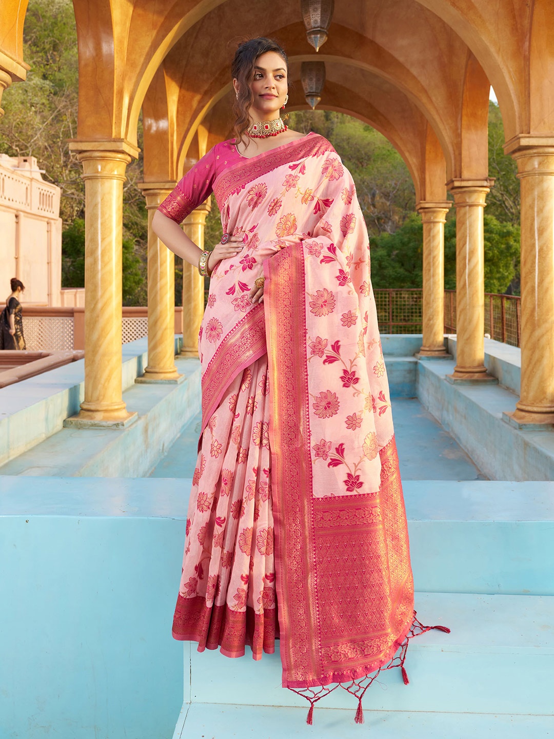 

elora Floral Woven Design Silk Blend Banarasi Saree, Pink