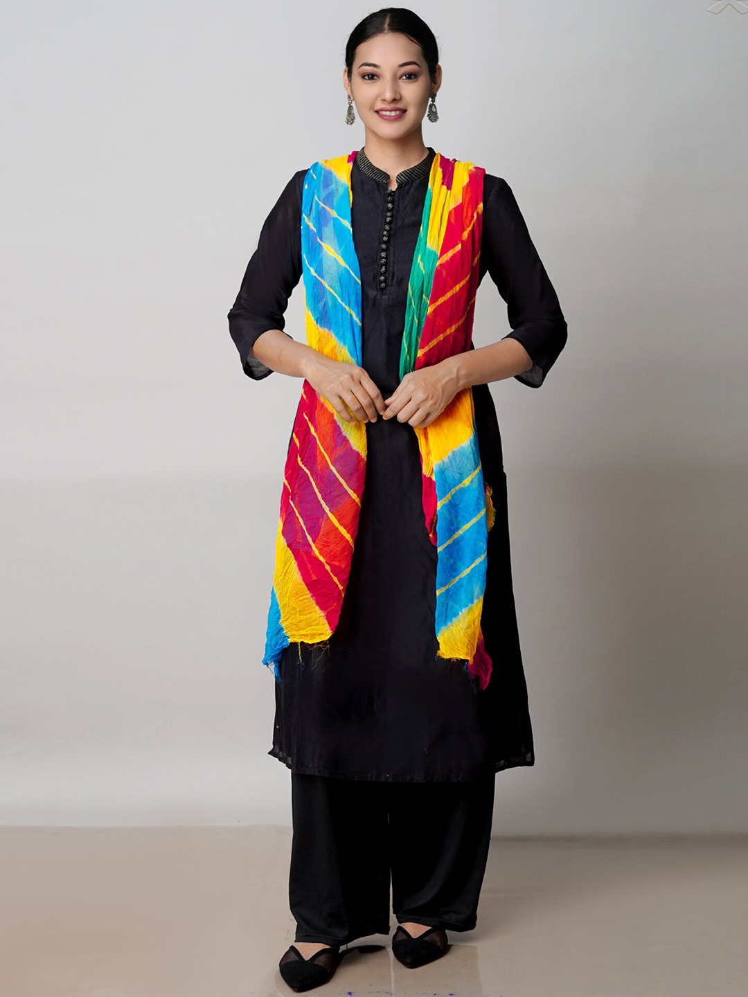 

Unnati Silks Tie & Dye Bandhani Printed Chiffon Silk Dupatta, Yellow