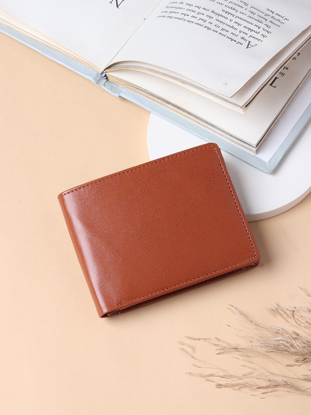 

HENEDA Men Brown Two Fold Wallet