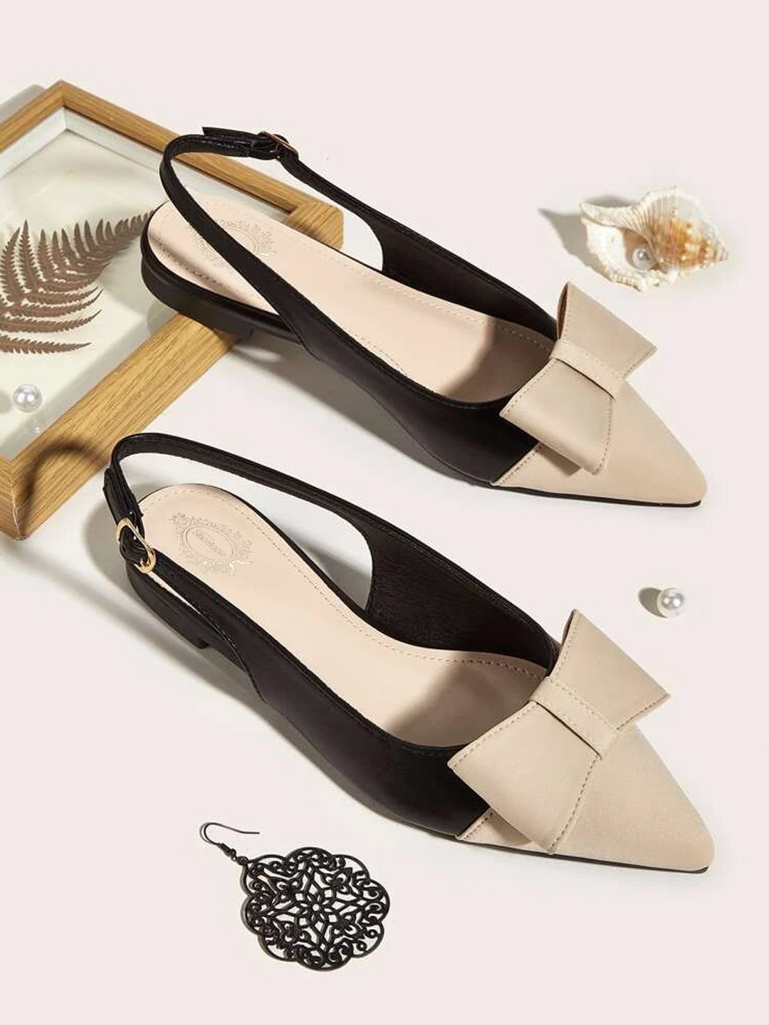

Shoetopia Girls Ballerinas With Bows Flats, Cream