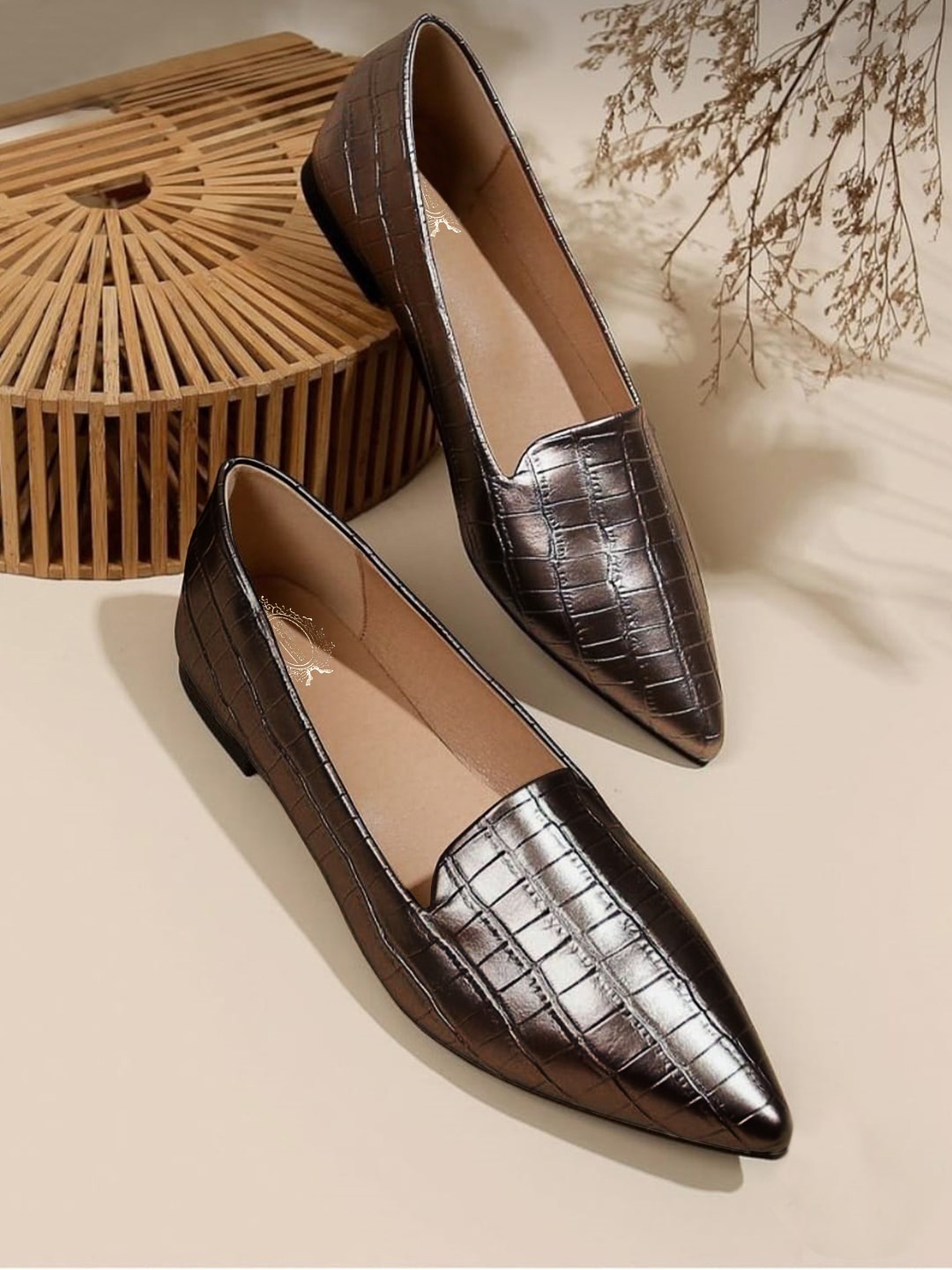

Shoetopia Textured Pointed Toe Ballerinas Flats, Grey