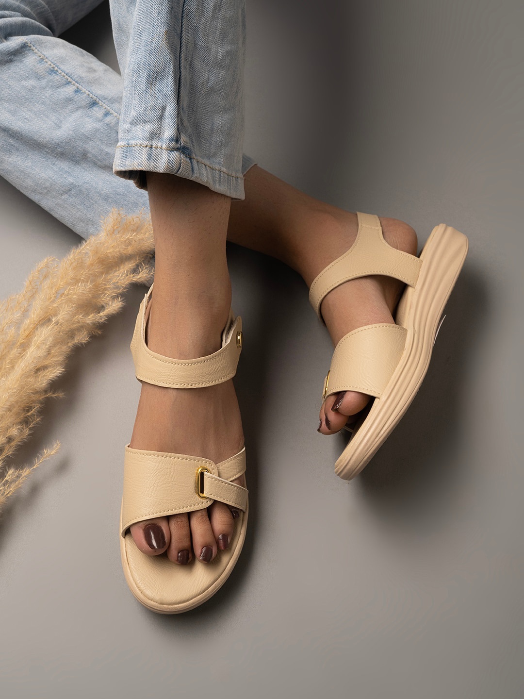 

Shoetopia Girls Open Toe Flats With Velcro, Cream
