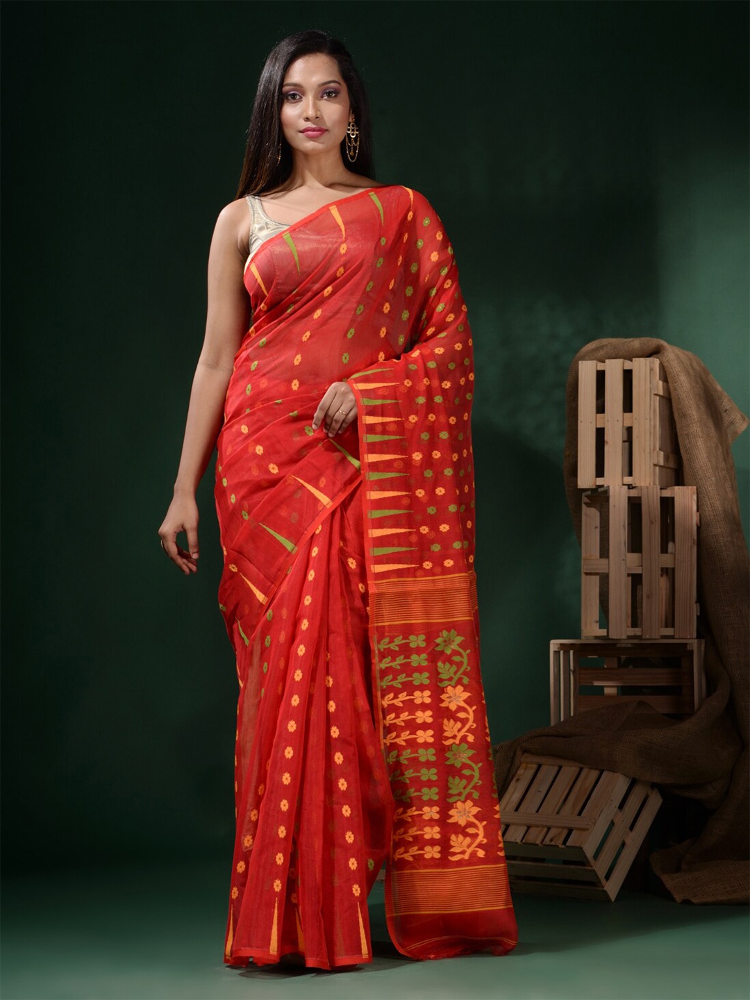 

Charukriti Floral Woven Design Pure Cotton Jamdani Saree, Red