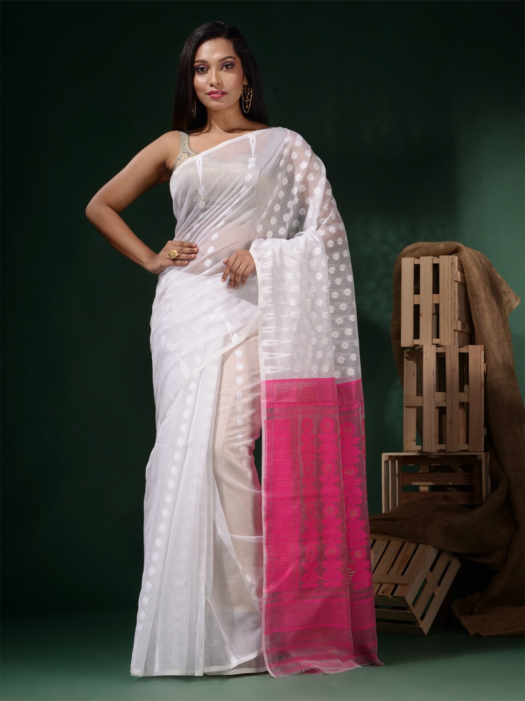 

Charukriti Woven Design Pure Cotton Jamdani Saree, White