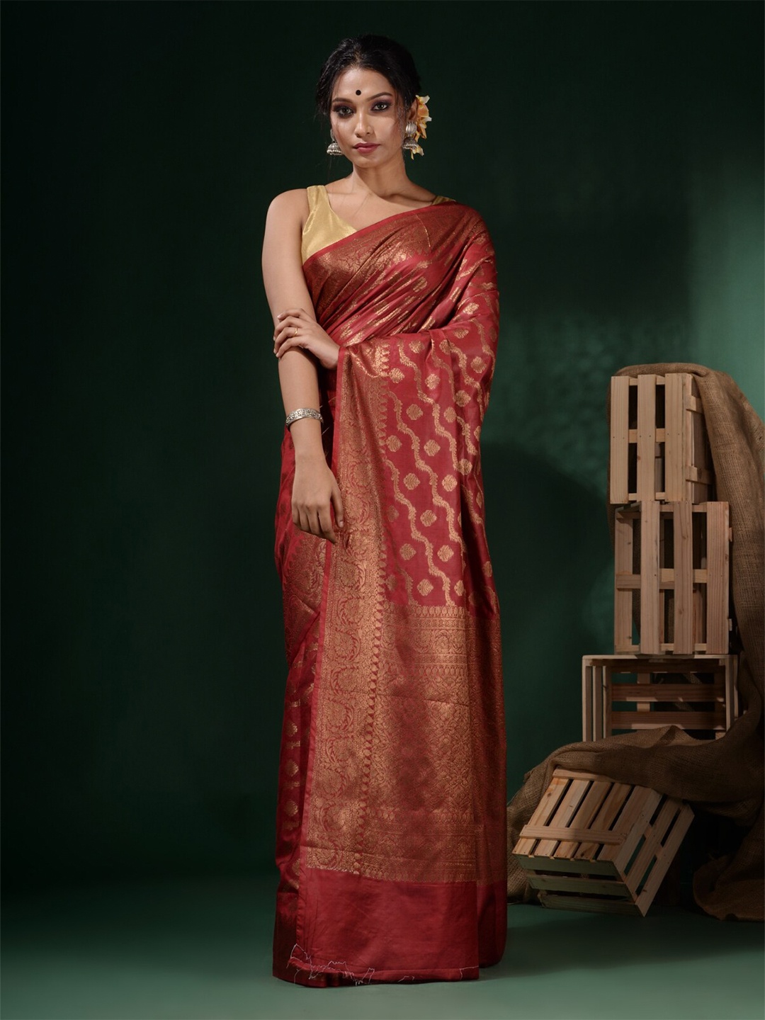 

Charukriti Woven Design Zari Silk Blend Saree, Red
