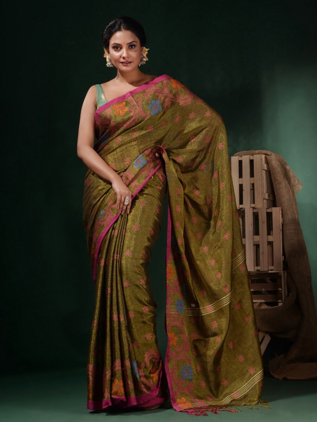

Charukriti Floral Woven Design Zari Tissue Saree, Green