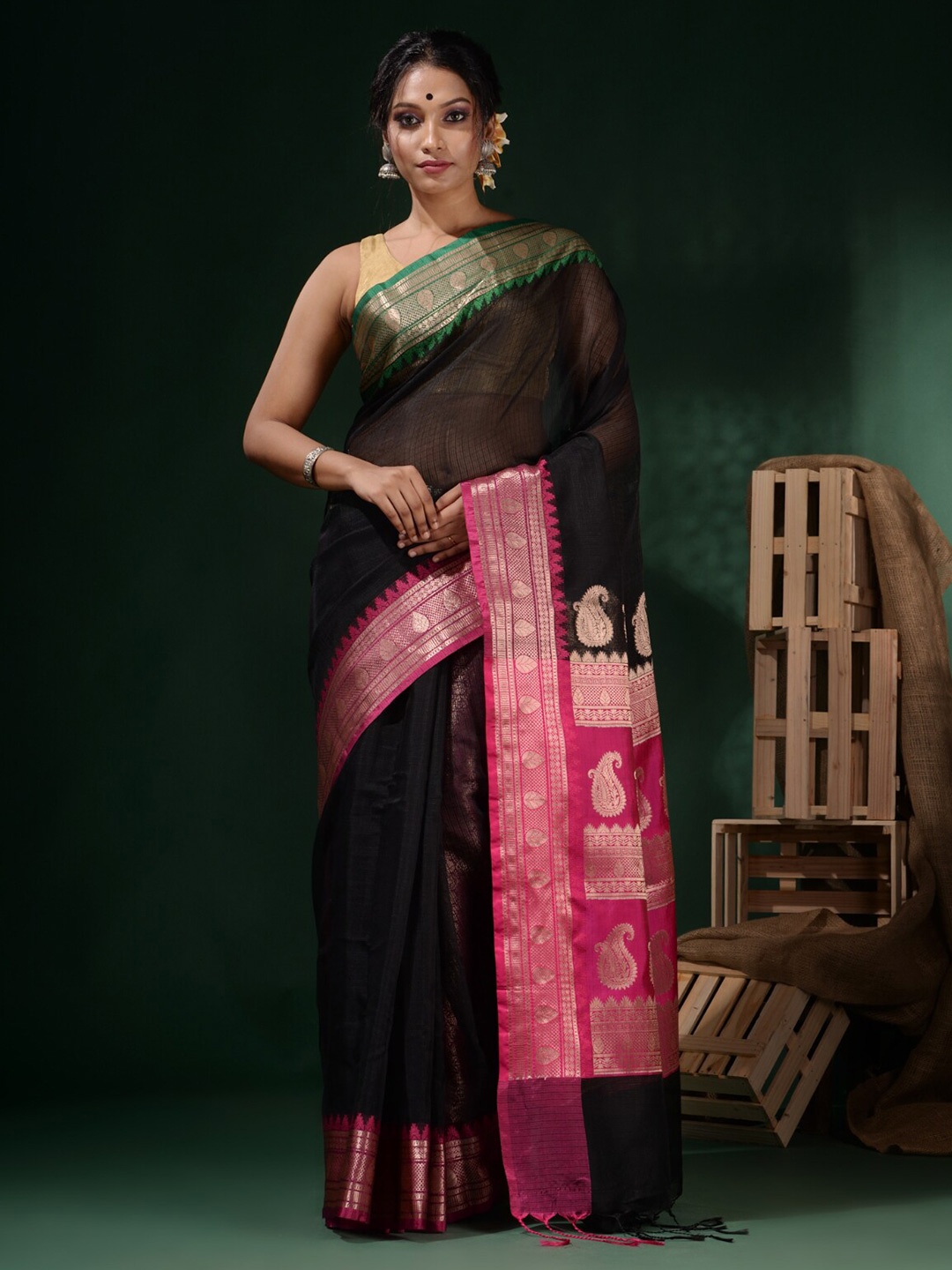 

Charukriti Paisley Zari Kota Saree, Black