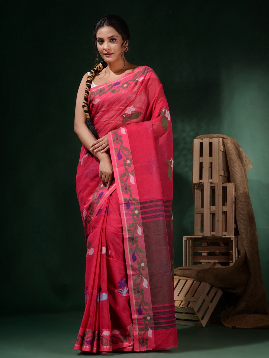 

Charukriti Floral Printed Pure Cotton Saree, Peach