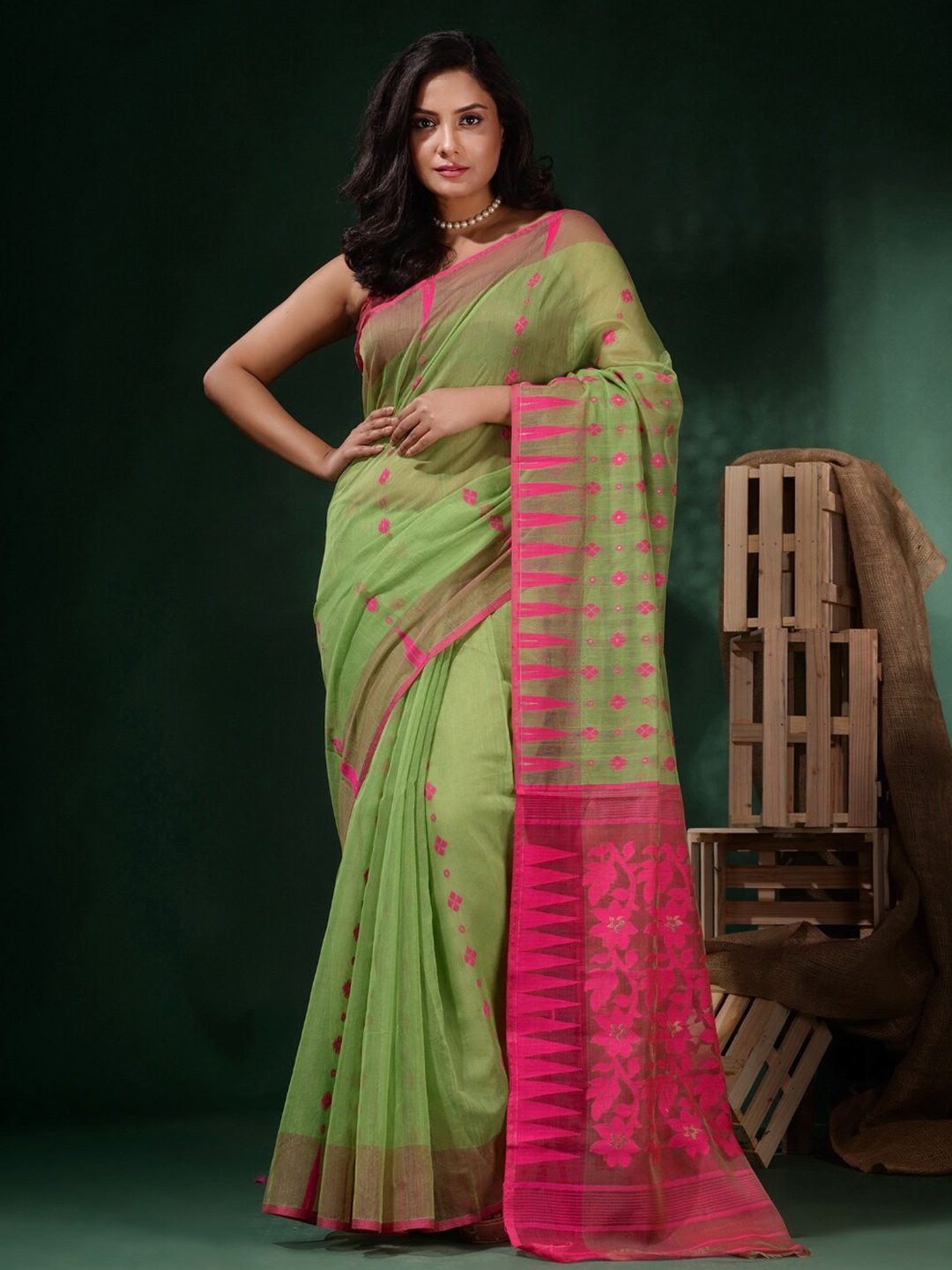 

Charukriti Ethnic Motif Woven Design Pure Cotton Jamdani Saree, Green