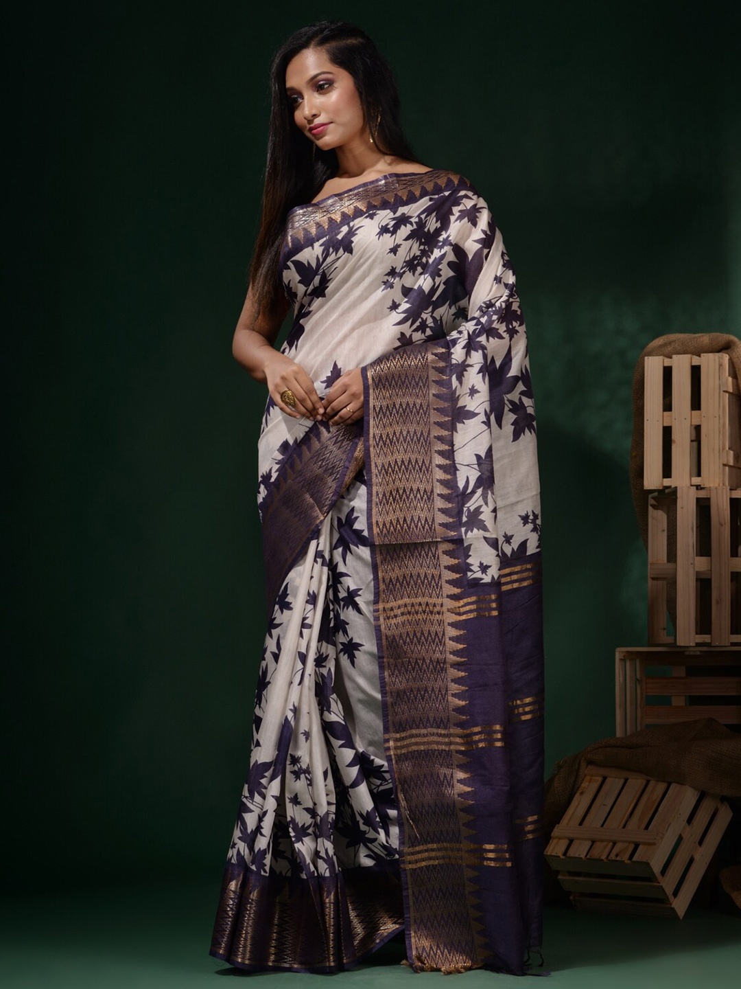 

Charukriti Floral Printed Zari Saree, White
