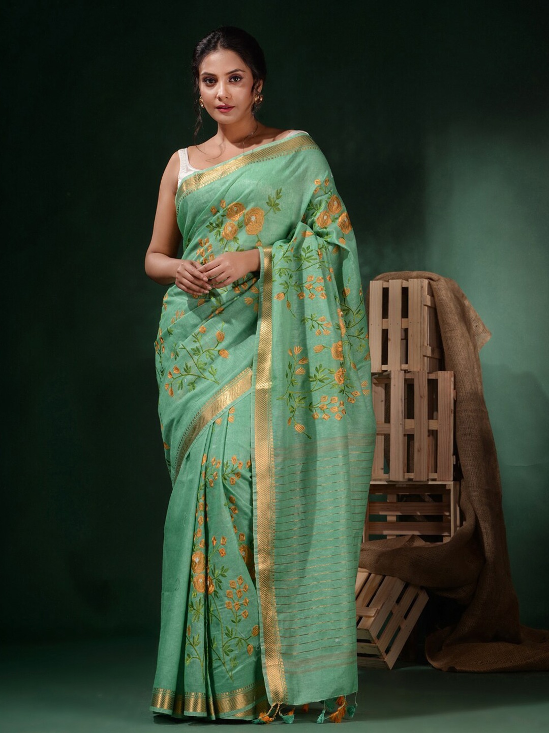 

Charukriti Floral Printed Silk Linen Saree, Sea green