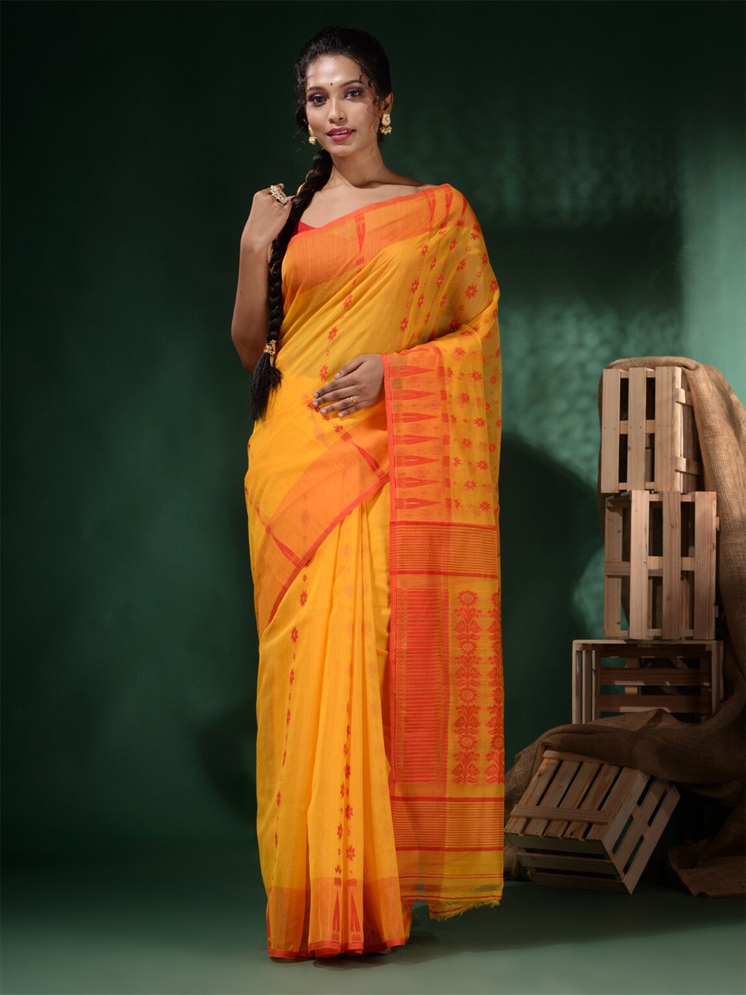 

Charukriti Ethnic Motifs Woven Design Pure Cotton Jamdani Saree, Yellow