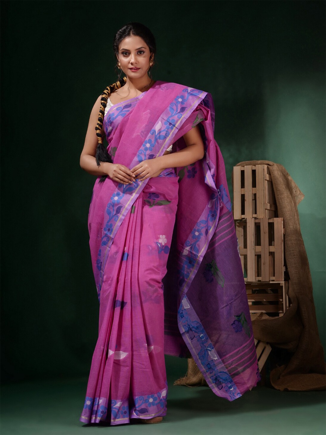 

Charukriti Floral Woven Design Pure Cotton Saree, Purple