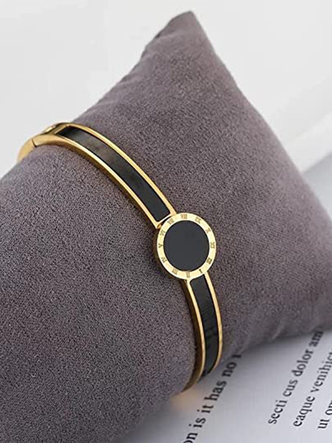 

VIEN Gold-Plated Kada Bracelet