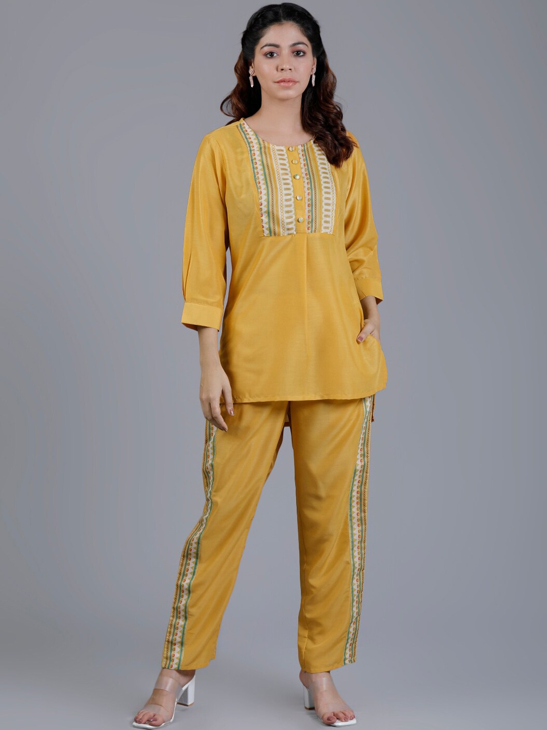 

V TRADITION Patchwork Kurti with Trousers, Mustard