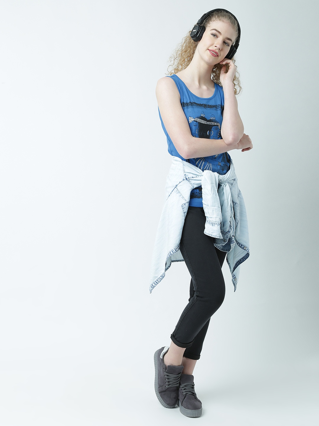 Huetrap Women Blue Printed Tank Pure Cotton Top