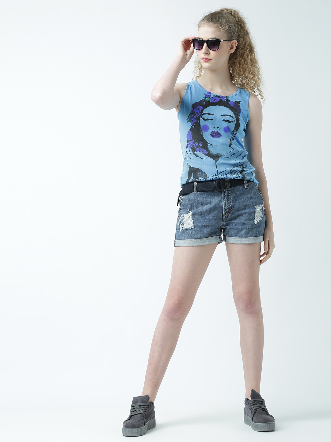 

Huetrap Women Turquoise Blue Printed Tank Pure Cotton Top