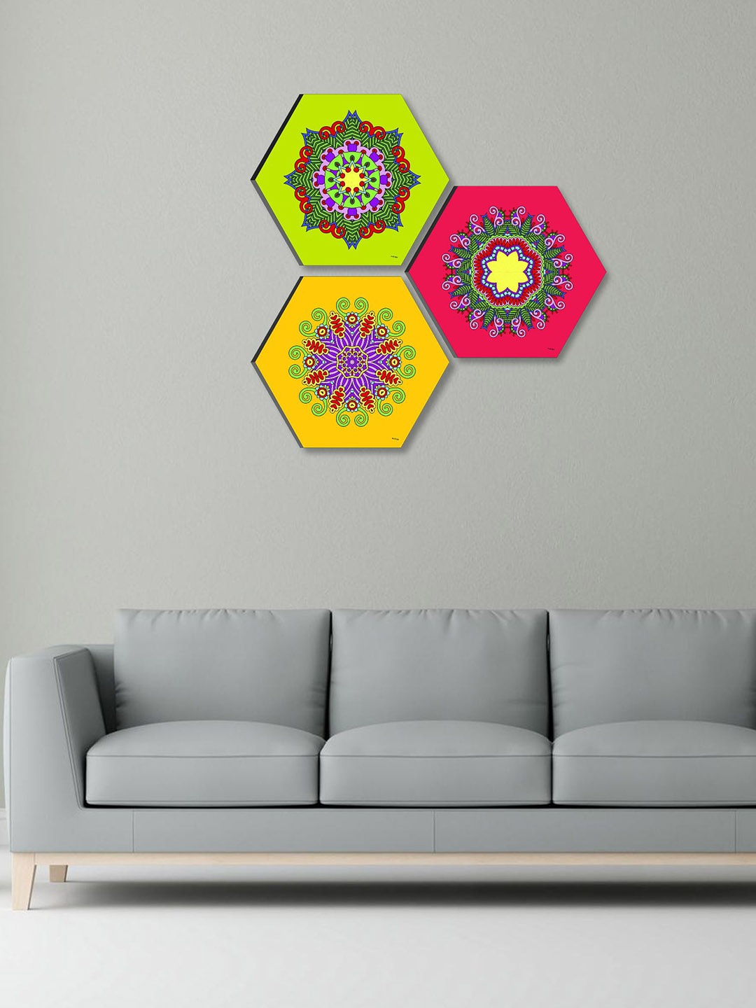 

SAF Green & Red 3 Pieces Traditional Painting Hexagon UV Textured Wall Arts, Multi