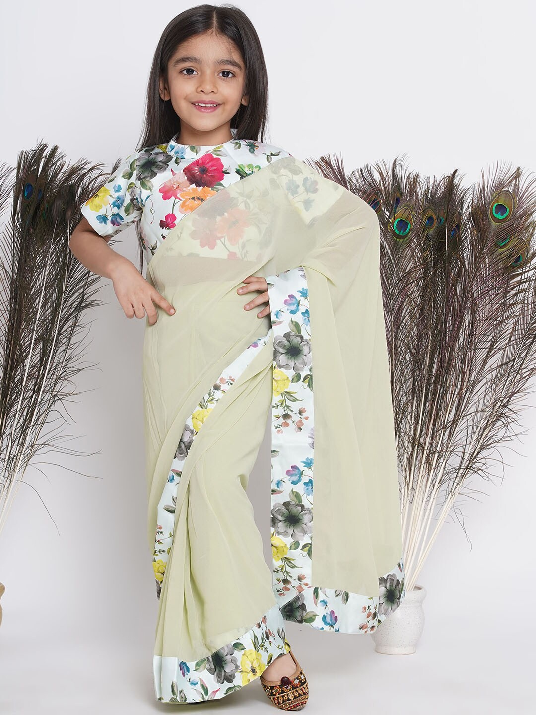 

Little Bansi Girls Floral Printed Pure Cotton Saree, Green