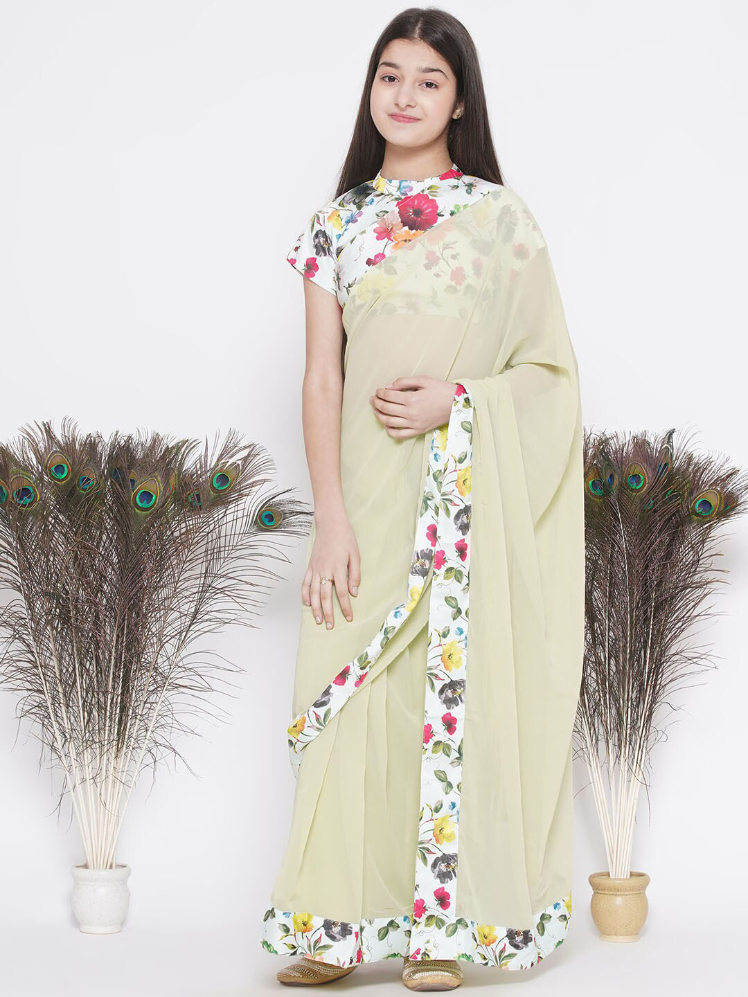 

Little Bansi Girls Floral Printed Pure Cotton Saree, Green