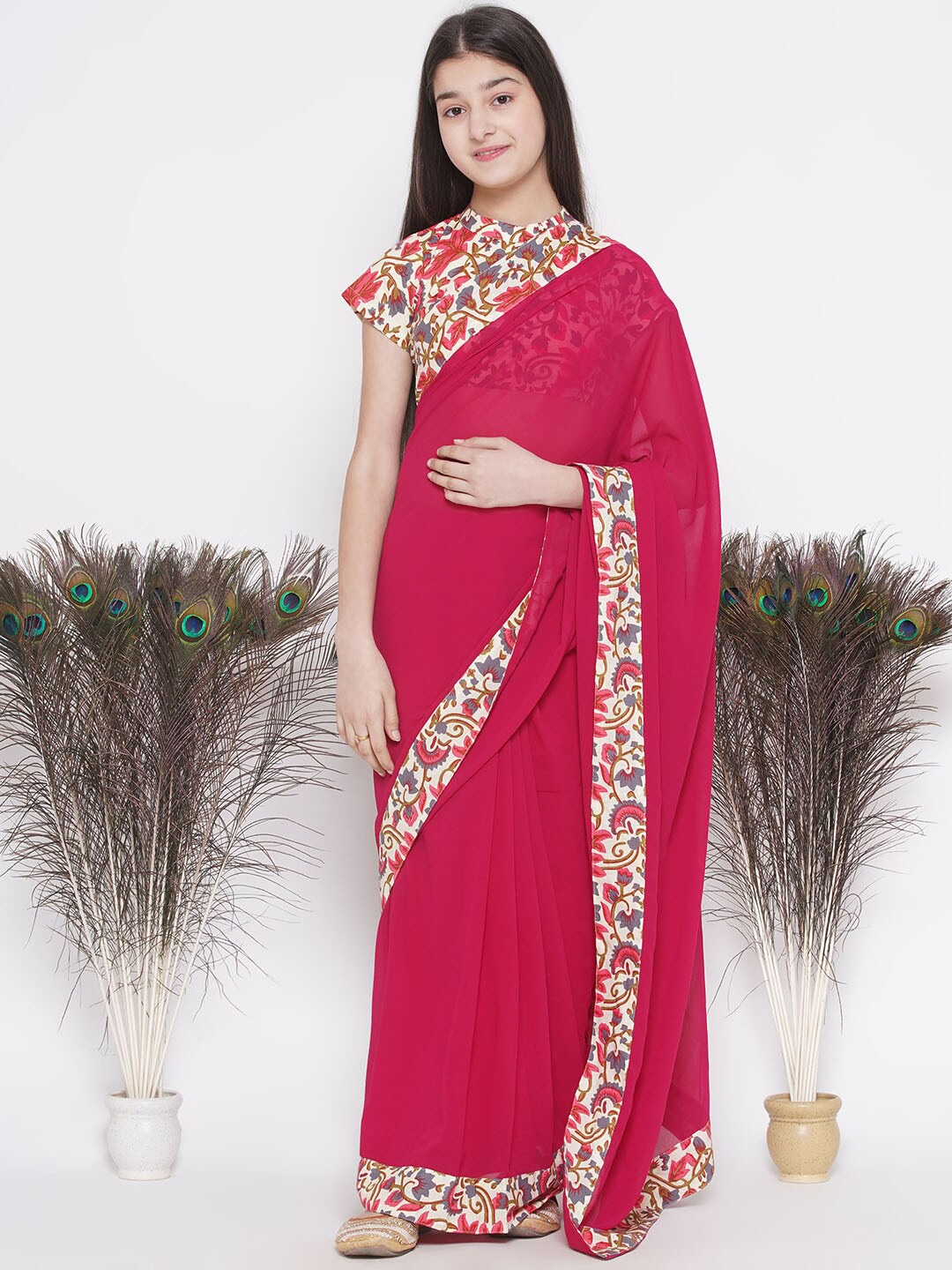 

Little Bansi Girls Floral Printed Pure Cotton Saree, Red