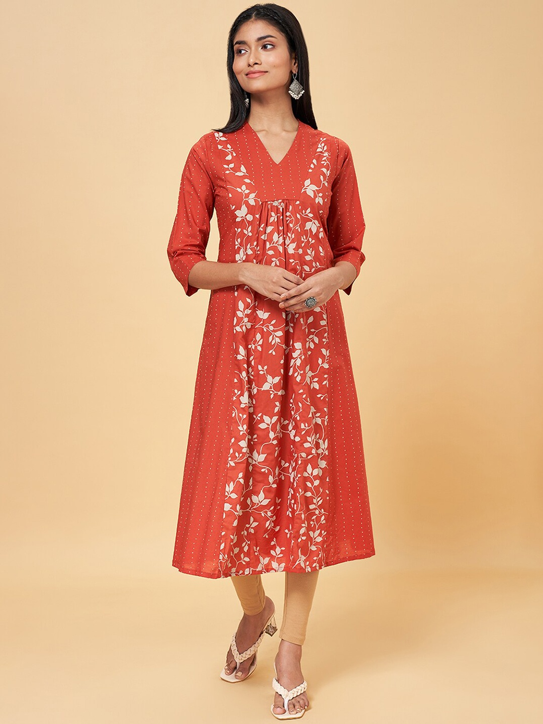 

RANGMANCH BY PANTALOONS Floral Printed V-Neck A-Line Cotton Kurta, Rust