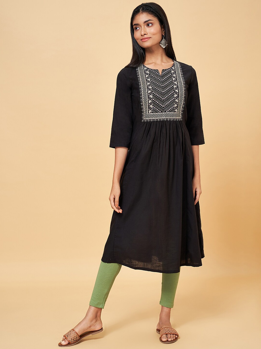 

RANGMANCH BY PANTALOONS Geometric Thread Work Yoke Design Anarkali Kurta, Black